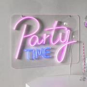 LED wandlamp Party Time, roze/wit plexiglas 48 x 36 cm USB