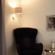 Wandlamp Roller, bouclé, wit/crème, leeslampje