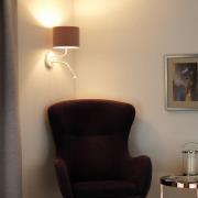 Wandlamp Soro, wit/roze, leeslampje