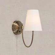 Markslöjd wandlamp Amar, offwhite/messing, stekker, E14