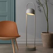 PLEASE WAIT to be SEATED vloerlamp QUAY, steengrijs